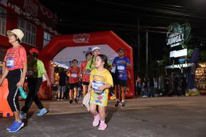 BIB: 232, 1749, 305
                            <button type="button" onclick="openModal(26262840)" class="btn btn-primary btn-sm float-right btn-popup" data-toggle="modal" data-target=".modal-high-quality">
                        <i class="fas fa-shopping-cart"></i> Add to Cart
                    </button>
                                            <button type="button" onclick="isThisMe(26262840, true)" class="btn btn-success btn-sm float-right btn-popup btn-isme hidden" data-toggle="tooltip" data-placement="bottom" title="นี่คือรูปของคุณใช่ไหม คลิกที่นี่เพื่อเอาเข้าอัลบั้ม">
                        <i class="fas fa-plus"></i> Add to album
                    </button>
                    <button type="button" onclick="isThisMe(26262840, false)" class="btn btn-warning btn-sm float-right btn-popup btn-isnotme hidden">
                        <i class="fas fa-ban"></i> Remove from album
                    </button>